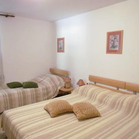 Viola Apartman